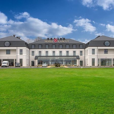 Hotel Ланьцут Экстерьер фото