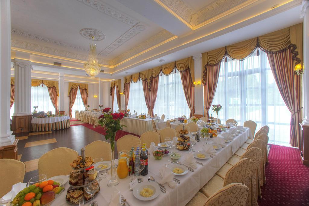 Hotel Ланьцут Экстерьер фото