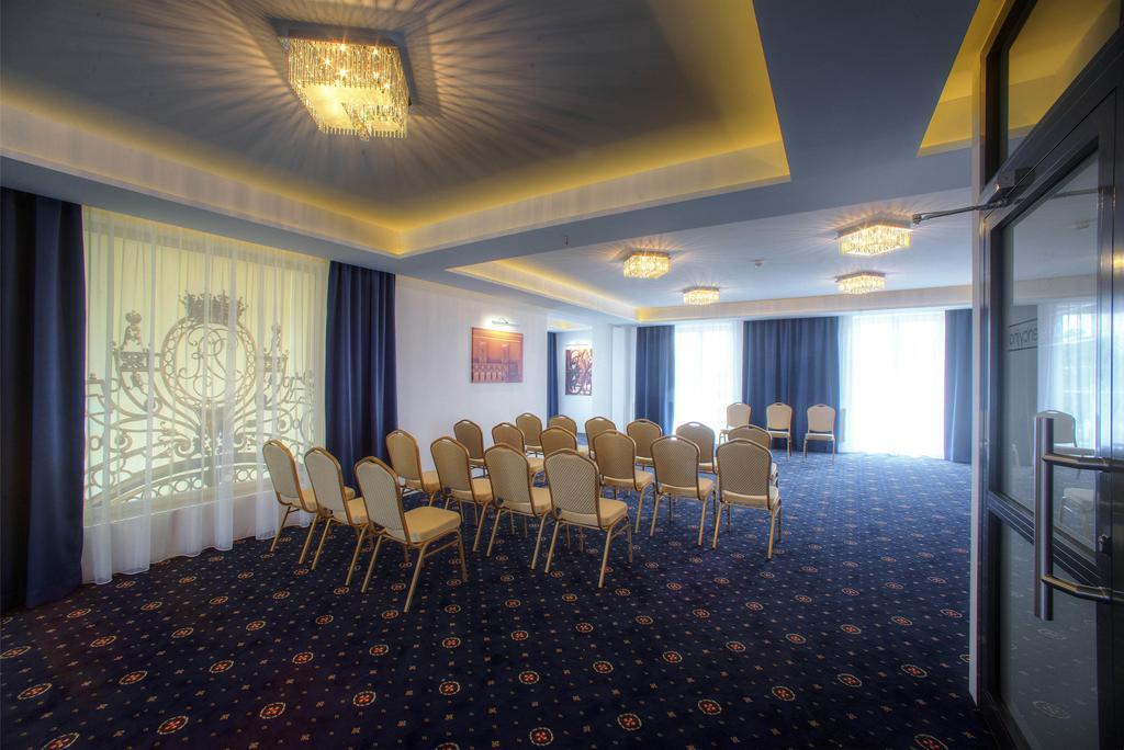 Hotel Ланьцут Экстерьер фото