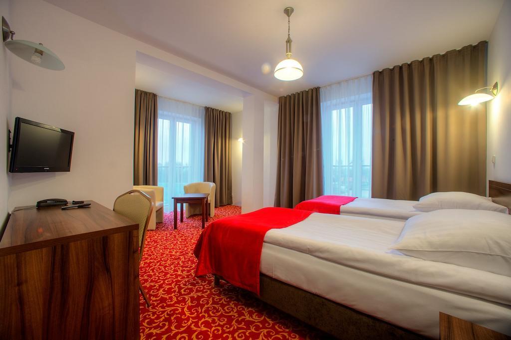 Hotel Ланьцут Экстерьер фото